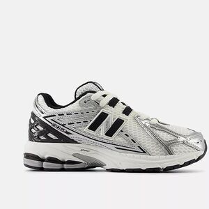 New Balance Kids shoes